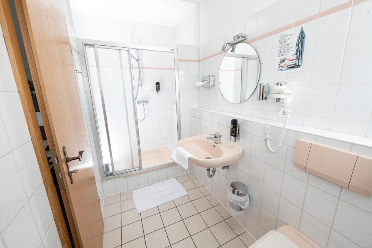 Zum Alten Faehrhaus - Bed & Breakfast Wrohm Esterno foto