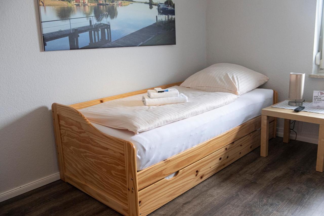 Zum Alten Faehrhaus - Bed & Breakfast Wrohm Esterno foto