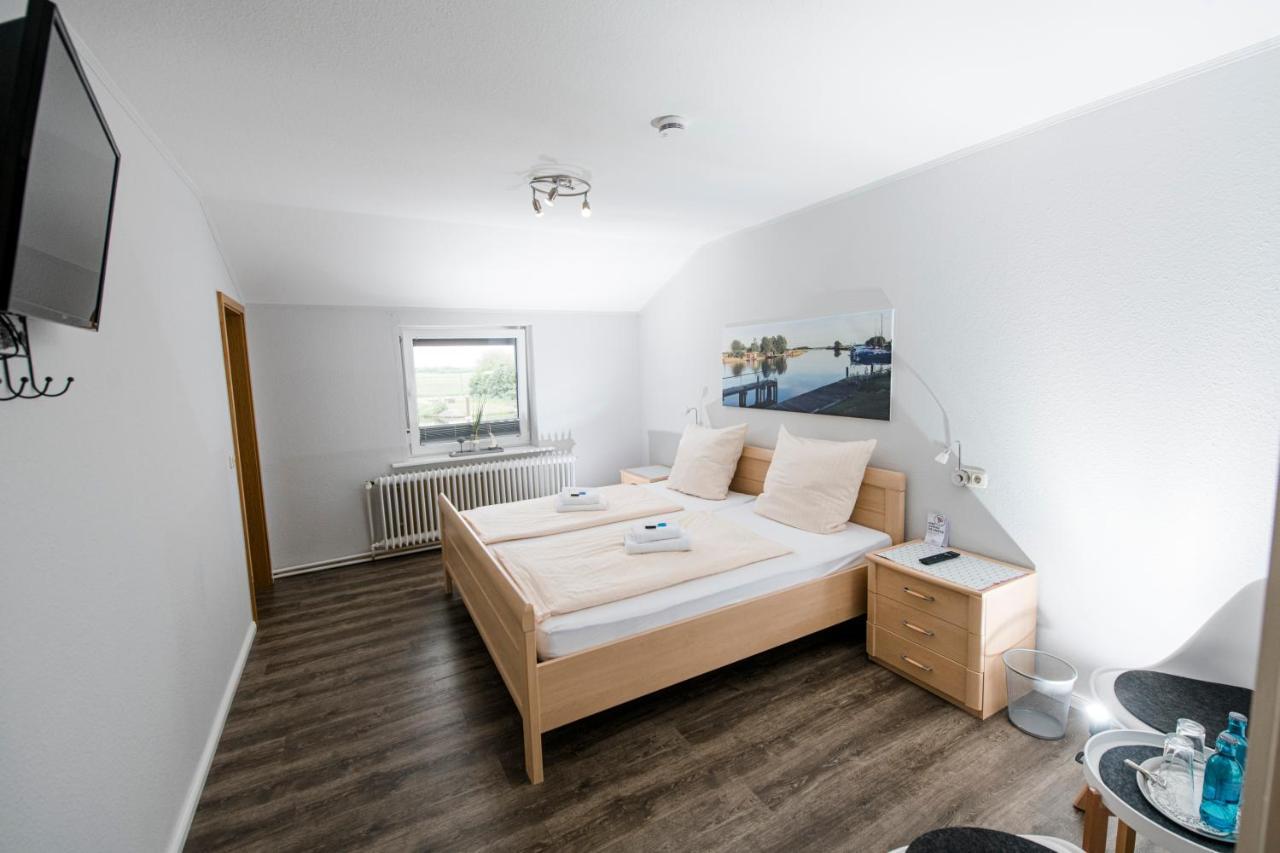 Zum Alten Faehrhaus - Bed & Breakfast Wrohm Esterno foto