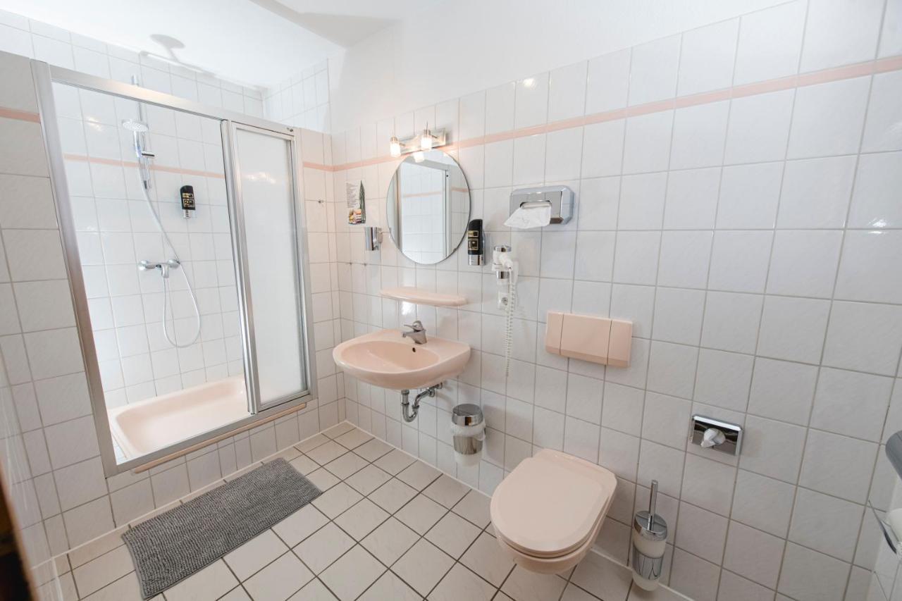 Zum Alten Faehrhaus - Bed & Breakfast Wrohm Esterno foto