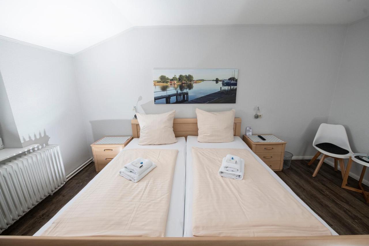 Zum Alten Faehrhaus - Bed & Breakfast Wrohm Esterno foto